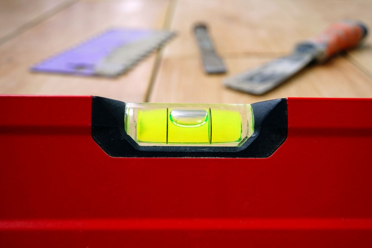 pomiar ścian w budynku